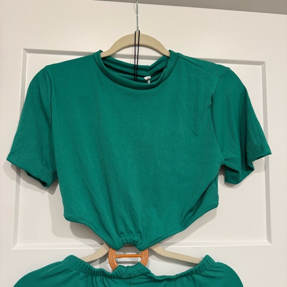 BRAND NEW | Women’s XL | Jumpsuit | O ring cut out design - Picture 3 of 6